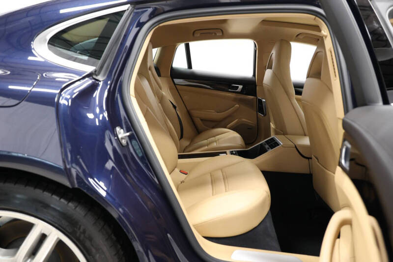 2018 Porsche Panamera