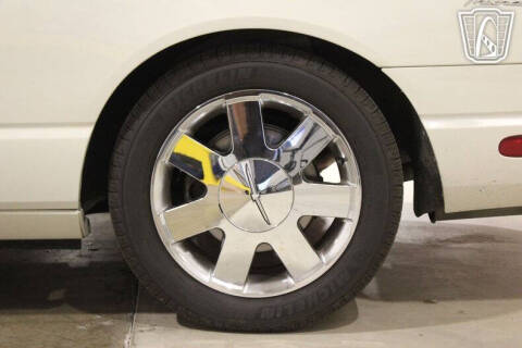 2002 Ford Thunderbird Deluxe