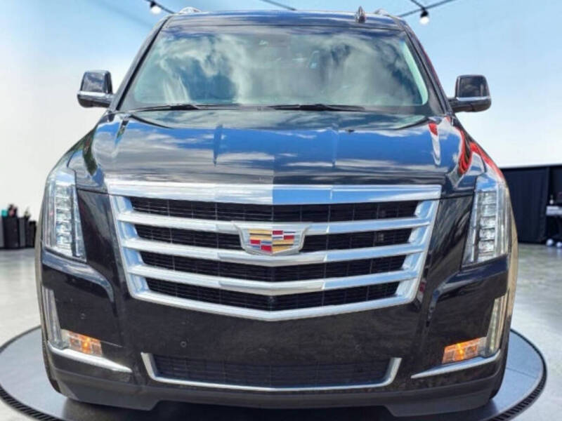 2017 Cadillac Escalade Luxury