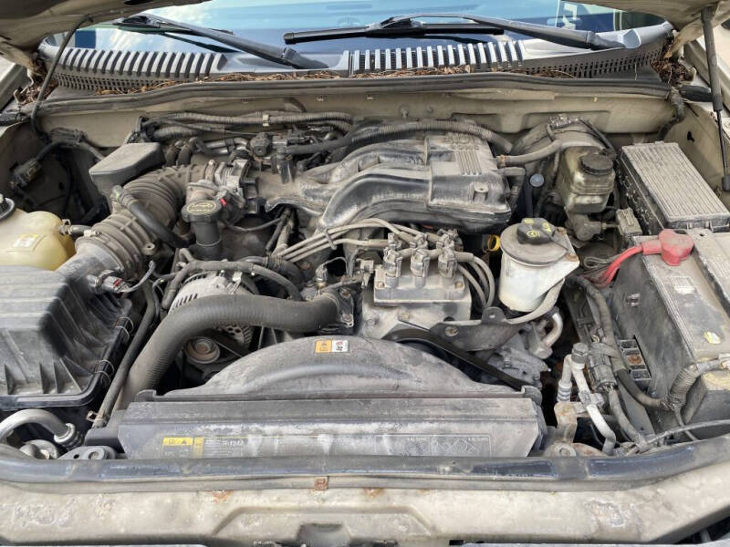 2005 Ford Explorer XLS