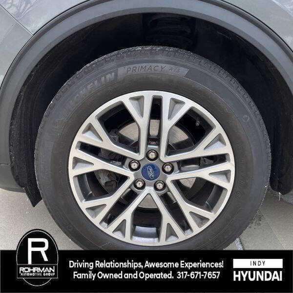 2022 Ford Escape SEL