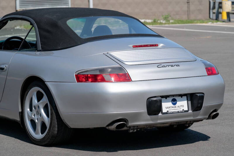2001 Porsche 911 Carrera