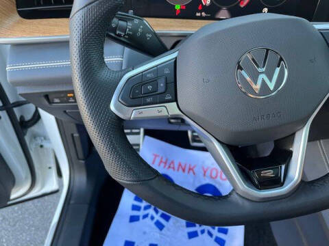 2025 Volkswagen Tiguan SEL R-Line 4Motion