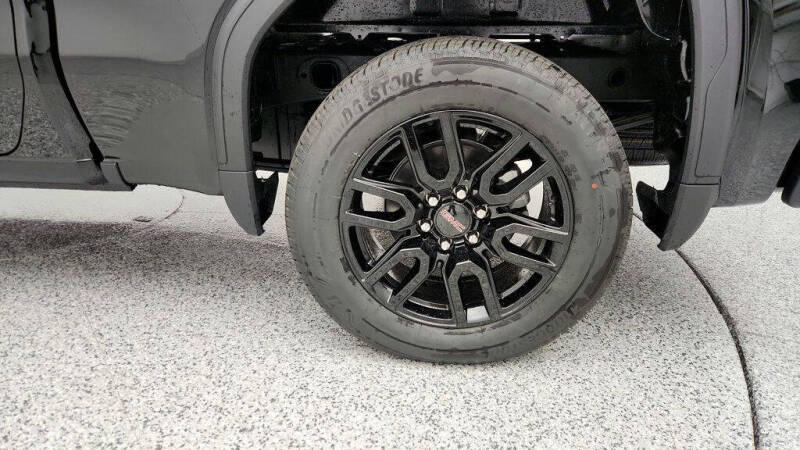 2025 GMC Sierra 1500 Elevation Standard