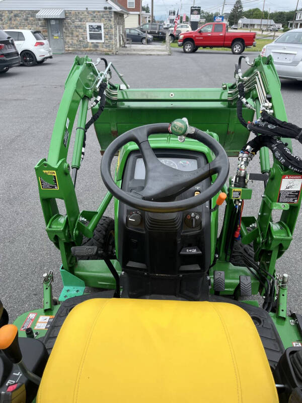 2022 John Deere 1025R