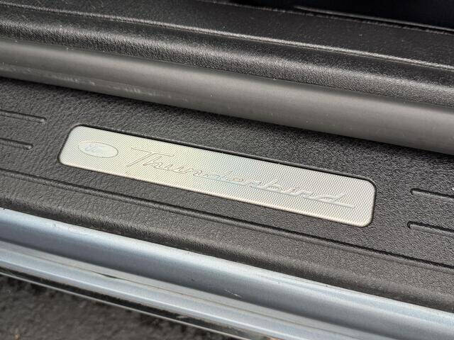 2005 Ford Thunderbird Deluxe