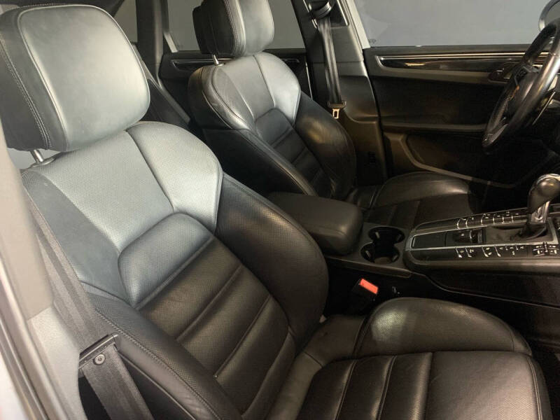 2015 Porsche Macan S