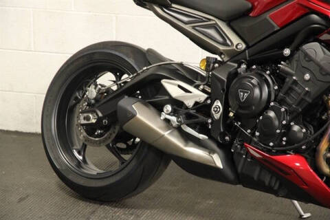 2024 Triumph STREET TRI