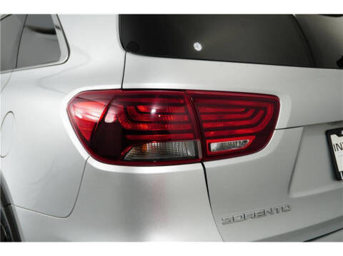 2020 Kia Sorento S V6