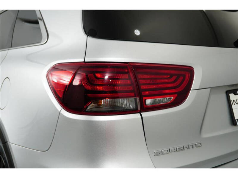 2020 Kia Sorento S V6