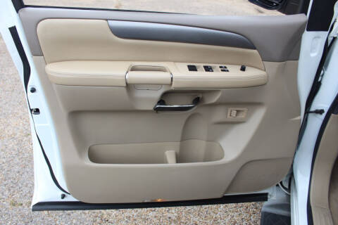 2012 Nissan Armada SV