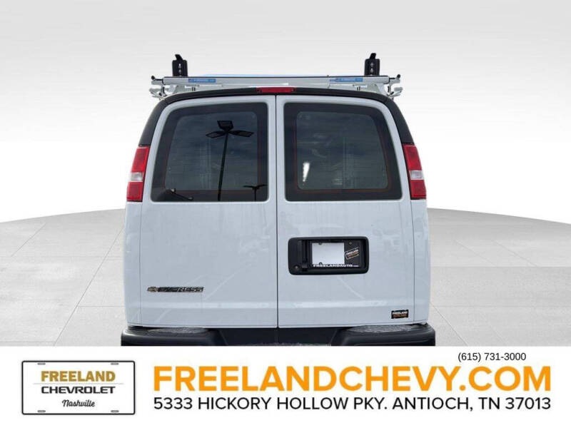 2025 Chevrolet Express 2500