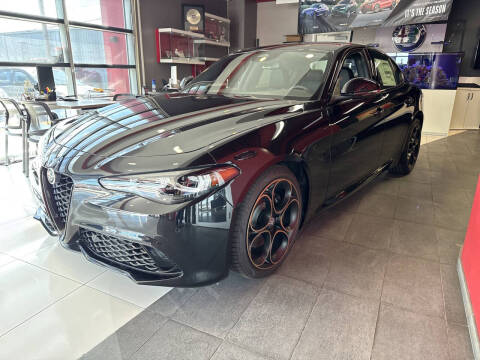 2025 Alfa Romeo Giulia Intensa