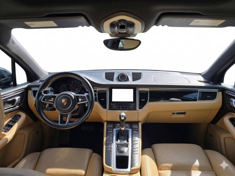 2017 Porsche Macan