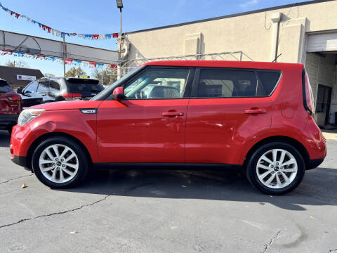 2017 Kia Soul +