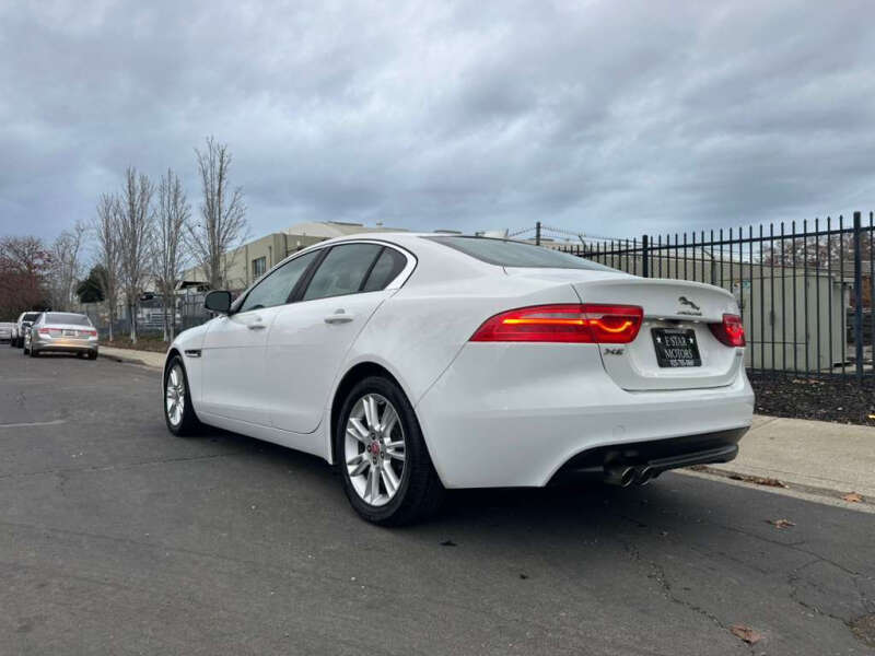 2018 Jaguar XE 20d Premium