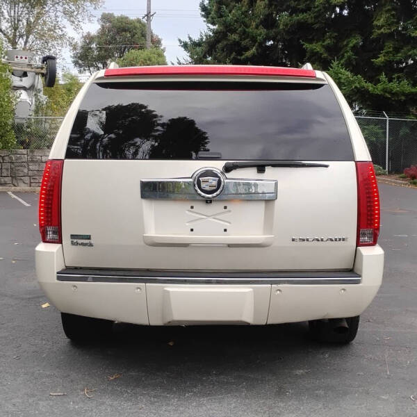 2011 Cadillac Escalade ESV Premium
