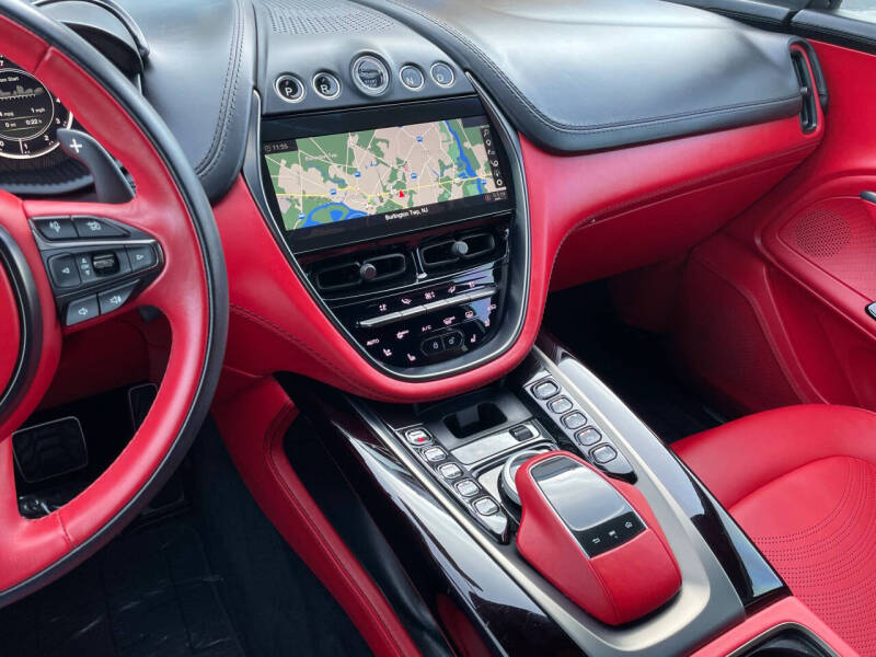 2023 Aston Martin DBX