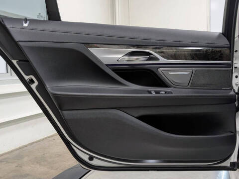 2018 BMW 7 Series 740e xDrive iPerformance