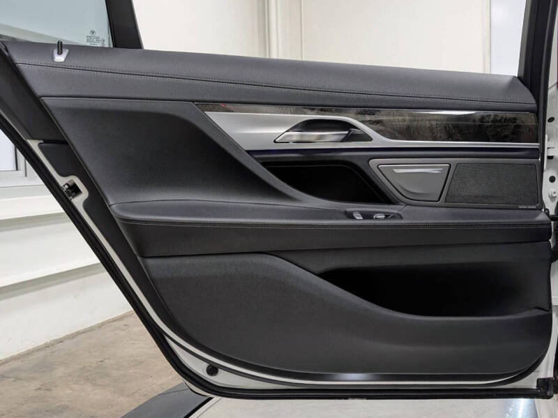 2018 BMW 7 Series 740e xDrive iPerformance