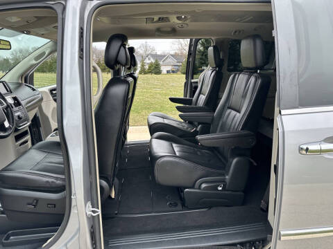 2014 Chrysler Town and Country Touring