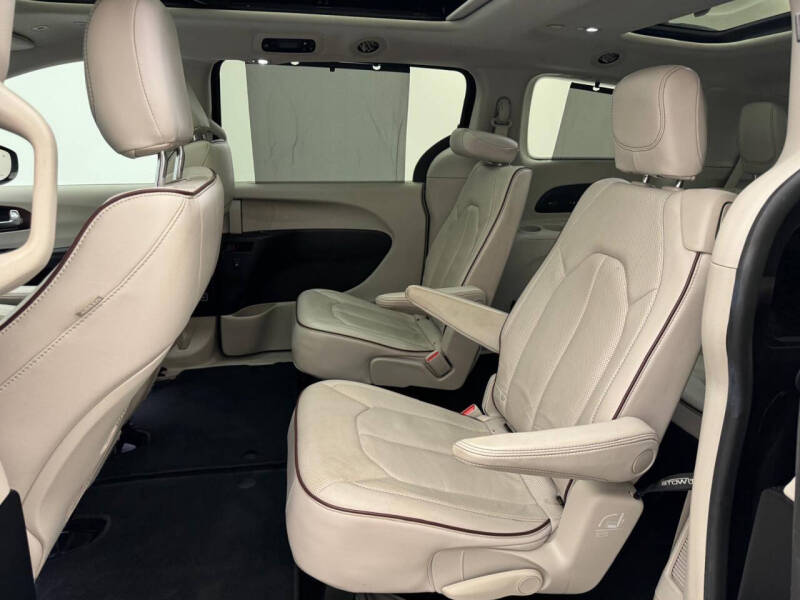 2019 Chrysler Pacifica Limited 35th Anniversary