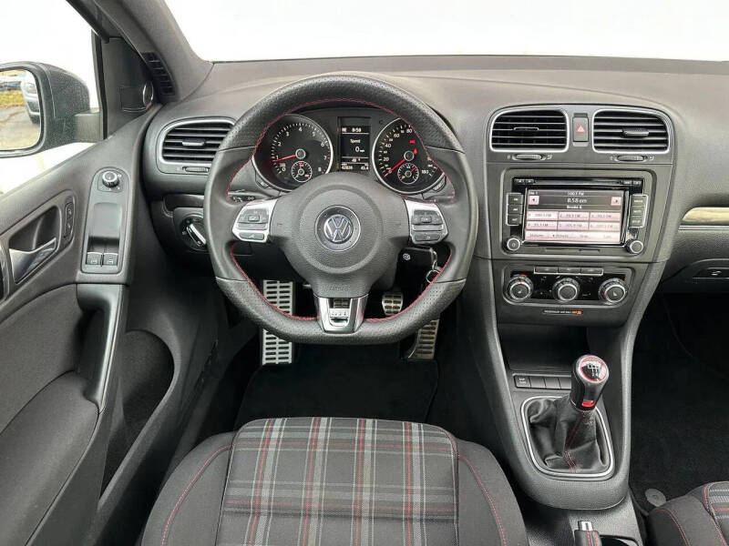 2010 Volkswagen GTI Base PZEV