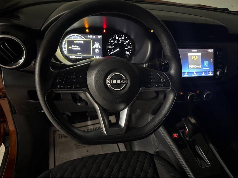 2023 Nissan Kicks SV