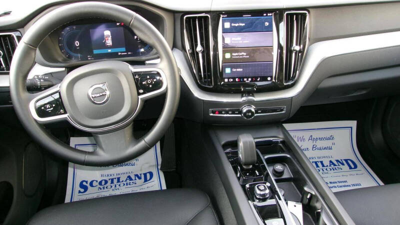 2025 Volvo XC60 B5 Plus Dark Theme