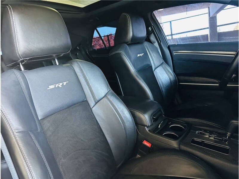 2014 Chrysler 300 SRT8