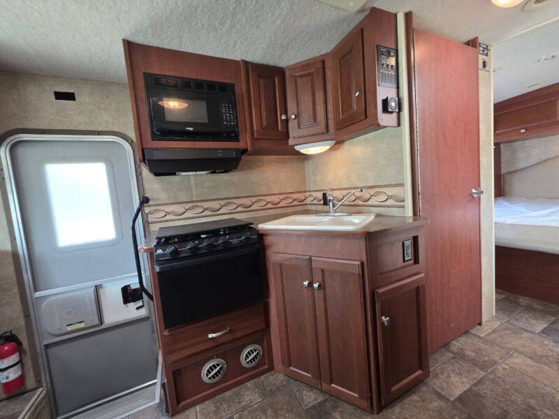 2013 Winnebago Vista