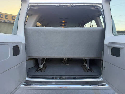 2006 Ford E-Series E-350 SD XLT