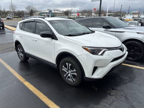 2018 Toyota RAV4 for sale at INDY AUTO MAN in Indianapolis IN