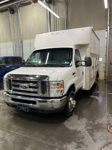 2015 Ford E-Series E-350 SD
