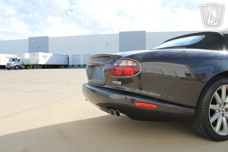 2006 Jaguar XKR