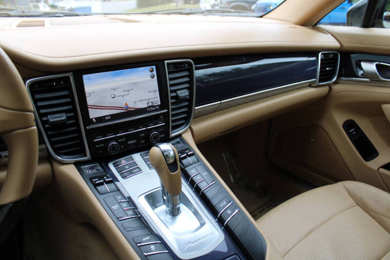 2012 Porsche Panamera