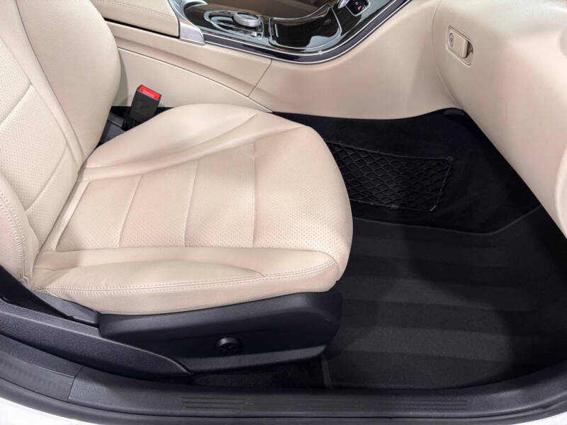 2017 Mercedes-Benz C-Class C 300 4MATIC