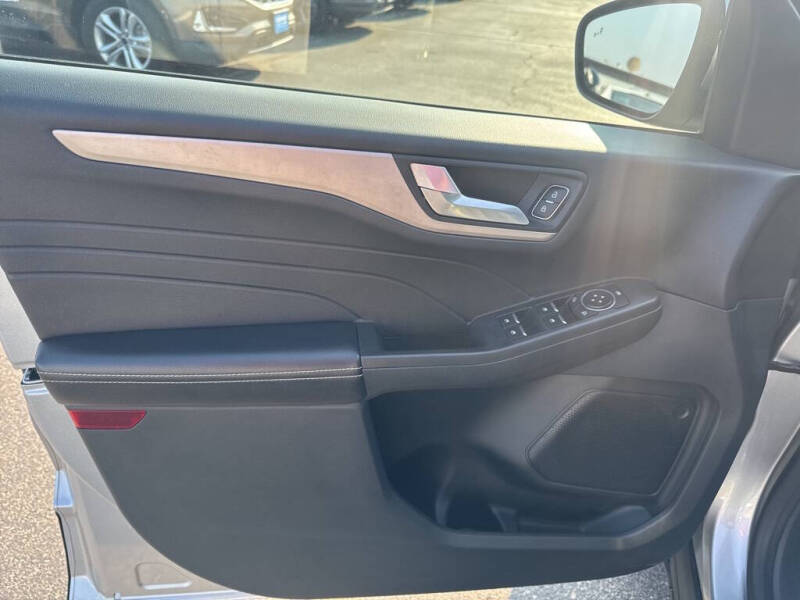 2021 Ford Escape SEL