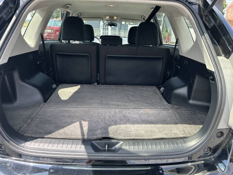 2015 Toyota Prius v Three
