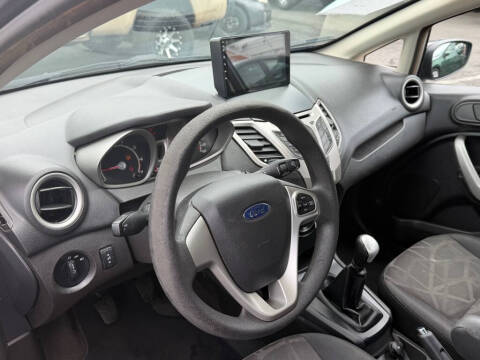 2012 Ford Fiesta SE
