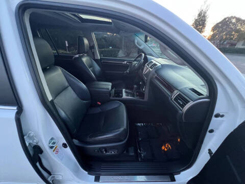 2017 Lexus GX 460