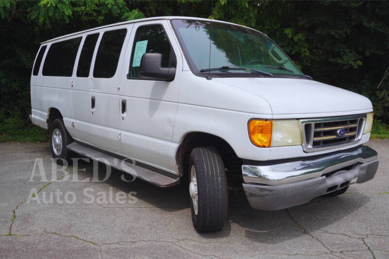 2006 Ford Econoline Wagon XL's photo
