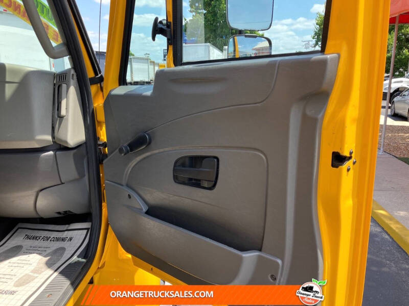 2019 International DuraStar 4300