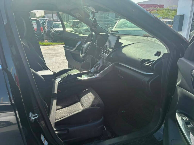 2024 Mitsubishi Eclipse Cross LE