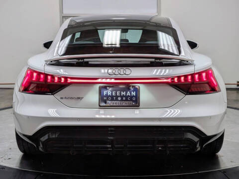 2022 Audi e-tron GT quattro Premium Plus