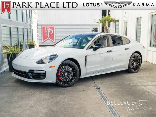 2018 Porsche Panamera 1