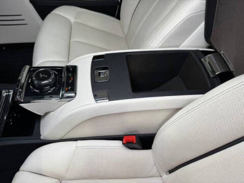 2022 Rolls-Royce Phantom