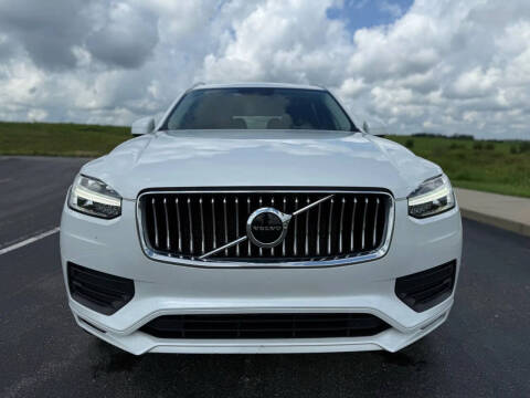 2020 Volvo XC90 T6 Momentum 6-Passenger