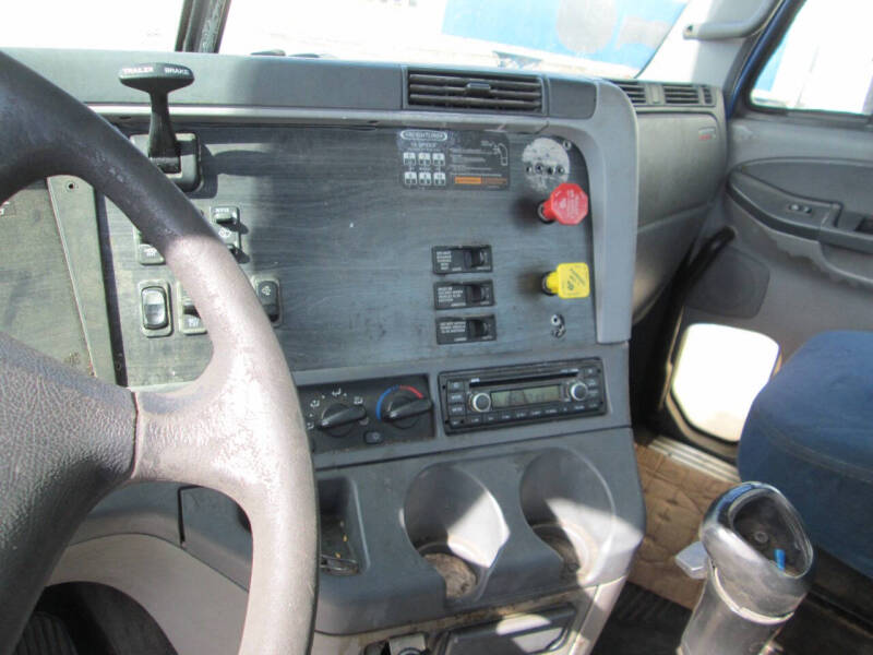 2008 Freightliner Tandem