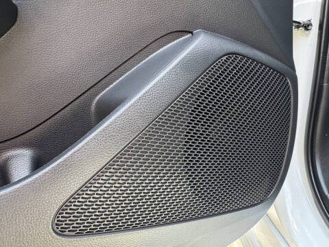 2024 Toyota Corolla Hatchback SE